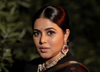 Shamna Kasim Instagram - Saree lover ❤️ Jewelry: @kushalsfashionjewellery Pics: @v_capturesphotography Hairstylist: @hairartistpoojagupta Personal staff: @pranay_kohli @etvtelugu2708 @etvwin #dheepremierleague #lovemyjob 🧿