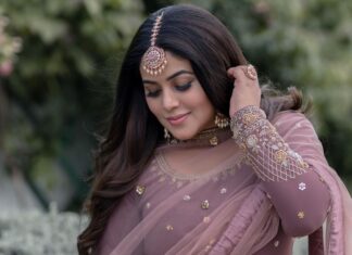 Shamna Kasim Instagram - Style is not a size .. it is an attitude….. Outfit: @jazaashdesignstudio Jewelry: @kushalsfashionjewellery Pics: @v_capturesphotography Hairstylist: @hairartistpoojagupta Personal staff: @pranay_kohli @etvtelugu2708 @etvwin #dheepremierleague #lovemyjob 🧿