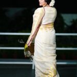 Shamna Kasim Instagram - No Indian girl can ever say no to the magic of Saree…. Styling: @vasudevan.arun Saree: @saanshi_handloom_kuthambully Blouse: @vasudevan.arun Jewelry: @emmadi_silver_jewellery Pics: @v_capturesphotography Hairstylist: @hairartistpoojagupta @etvtelugu2708 @etvwin #dheepremierleague #lovemyjob 🧿