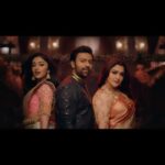 Shanthanu Bhagyaraj Instagram – Promo of my new commercial for @thechennaisilks along with @khushsundar and @preity_mukhundhan 😊
Coming soon 🧿🎉… 

Make up #Kumar 
Hair @palani_palzz 
Asst @d.palselvakumar 

#hukum #diwalihukum #diwali #diwali2023