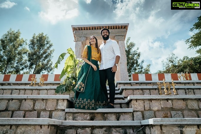 Shanthanu Bhagyaraj Instagram - Throwback to #festive Time❤️😍 Just something to post when your missing her here in Madras & she’s all the way across the globe 😏 #throwback #festival #festivetime