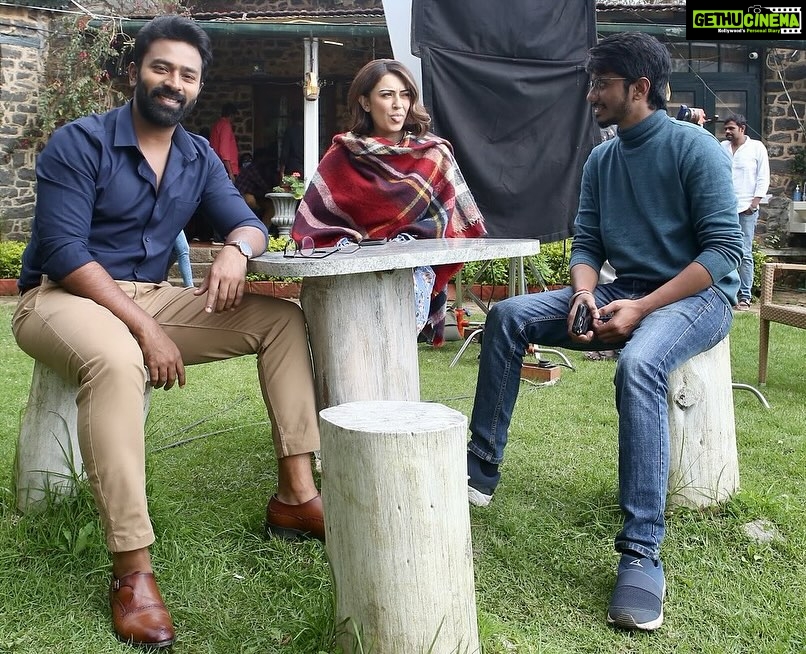 Shanthanu Bhagyaraj Instagram - #My3 🎉❤️ #photodump @jananihere_ @ihansika @sakthii___ @theabishekkumar @rajeshmdirector @iashnazaveri @narayan_live @karthickdir.7 @gururameshv @trendloud @disneyplushotstartamil