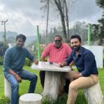 Shanthanu Bhagyaraj Instagram – #My3 🎉❤️
#photodump 
@jananihere_ @ihansika @sakthii___ @theabishekkumar @rajeshmdirector @iashnazaveri @narayan_live @karthickdir.7 @gururameshv @trendloud @disneyplushotstartamil