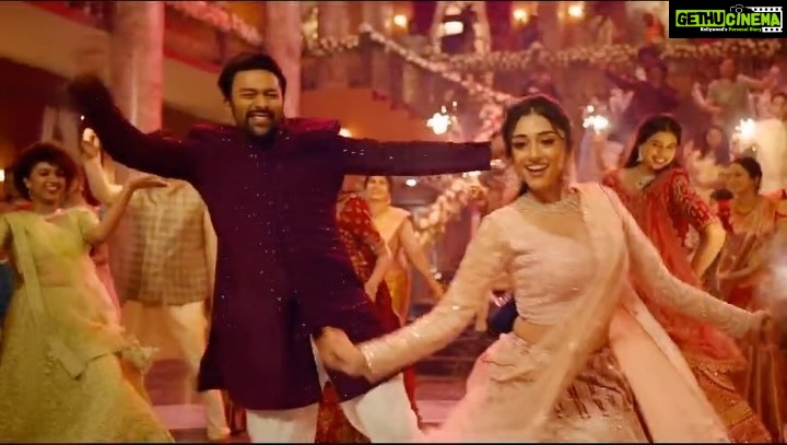 Shanthanu Bhagyaraj Instagram - #ChennaiSilks Diwali Campaign π₯π Along with the beautiful @khushsundar and @preity_mukhundhan βΊοΈ Choreographed by the Master Mind @brinda_gopal master πΊπ» Shot by @dop_gkvishnu πΈ Dir by #Maran