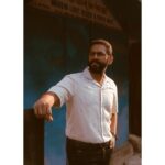 Sharib Hashmi Instagram - Bandra Ki Galiyon Mein With @roobaroo_art ❤️❤️ #bandra #photoshoot #musafir Mumbai - The City of Dreams