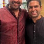 Sharib Hashmi Instagram - DIWALI MAGIC ft. Sharib Hashmi & Akshay Laxman @mrfilmistaani @akshaylaxman Evening Hosted by : @sanjidalalla & @rakeshtrivedi21 Shot by : @dhaval_dnr #diwali #happy #magic #sharib #sharibhashmi #magician #mentalist #mentalism #akshaylaxman #akshaylaxmanillusionist #akshaylaxmanmentalist #magiciansofinstagram #india #hindi #gambling #hypnosis