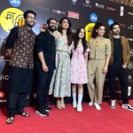Sharib Hashmi Instagram - #SharmajeeKiBeti Ka 2nd show bhi raha houseful 🕺🏻❤️ @mumbaifilmfestival ke do shows mein ittna pyaar mila hai ke bass ab dua hai ke oopar wala jaldi se junta tak pahuncha de ❤️🤲🏻🙏🤞 @applausesocial @sameern @segaldeepak @ellipsisentertainment @tahirakashyap @tanuj.garg @atulkasbekar @divyadutta25 #SakshiTanwar @SaiyamiKher @mrfilmistaani @dabasparvin @sushant_ghadge_ @ravjeetsingh7 @vanshika_taparia @aristamehta @garg.prasoon @chainanisunil @manwithamovingcamera @devnidhib @lordmeow @happyhippiegurl @pareekmanasi #JioMAMI Mumbai - The City of Dreams
