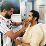 Sharib Hashmi Instagram - Barson se yeh aadmi mujhe choona laga raha hai 🤪❤️❤️ Belated Happy birthday aamcha genius @irohitsmahadik ❤️🎂❤️ Tumne Mereko life mein jitna ‘GUM’ diya hai, us se zyada khushi Di hai 😛😛❤️❤️🤗🤗 #happybirthday