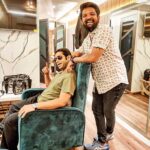 Sharib Hashmi Instagram - Barson se yeh aadmi mujhe choona laga raha hai 🤪❤️❤️ Belated Happy birthday aamcha genius @irohitsmahadik ❤️🎂❤️ Tumne Mereko life mein jitna ‘GUM’ diya hai, us se zyada khushi Di hai 😛😛❤️❤️🤗🤗 #happybirthday