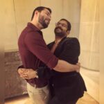 Sharib Hashmi Instagram - Throwback To The Love Story Nobody Saw …!! Sajid - JK bond !! ❤️❤️ O SHA(h)AB JIII … Tera Yaar Hoon Mainn ❤️❤️🤗🤗😘😘 @shahab.thespian ❤️❤️❤️❤️ #throwbacktuesday #throwback