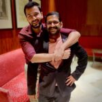 Sharib Hashmi Instagram - Throwback To The Love Story Nobody Saw …!! Sajid - JK bond !! ❤️❤️ O SHA(h)AB JIII … Tera Yaar Hoon Mainn ❤️❤️🤗🤗😘😘 @shahab.thespian ❤️❤️❤️❤️ #throwbacktuesday #throwback