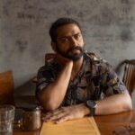 Sharib Hashmi Instagram - Menu Dekhke Menu Aukaat Pata Chali … aur ek baat pata chali ke… (gaana suno) 📸 @roobaroo_art ❤️❤️ Jokes apart lovvved @birdsong.cafe ❤️ and their keema pav .. ❤️ Just tasting like a wow !! just like a woww ❤️👌🏼👌🏼 Birdsong - The Organic Cafe