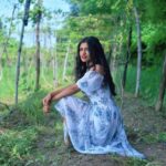 Sharvary Joshi Instagram – Photography by @jinitsoni_  and @saumyajoshi279 
Jewellery by @witchyweaves 
Production by @vivek.bhaya and @bemishaal 
MUA @___prettify___ 
Location @upajfarm 

#photoshoot #modeling #white #gown #flowydress #floraldress #jewelleryshoot #macramejewerly #green #nature #orchard #beautiful #upajfarm #pose #model #acting #actor #actress #actorslife #instamood #instalove #love Upaj