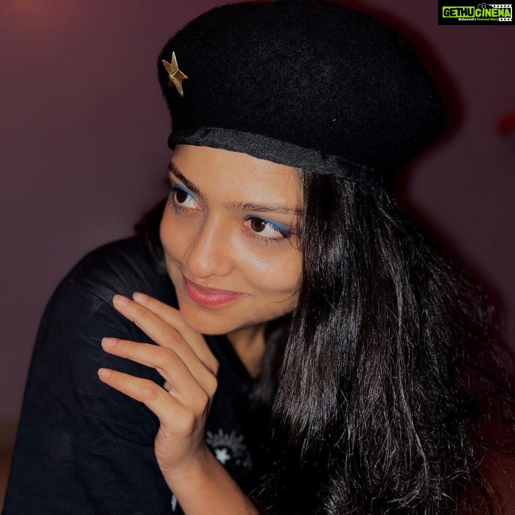 Sharvary Joshi Instagram - Admiration ❤️ Pc : @babumishaai 🎃 #cute #❤️ #black #tshirt #nudeshades #shotoniphone #randomclick #crush #love #hot #instagood #instadaily #instafashion #instalove #instagram #instamood #instalike #instaphoto #follow #beauty #beautifulgirls #beautiful #🍃 #follow #flashphotography #actress #actor #actorslife #acting #🎭 Ahmedabad, India
