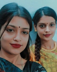 Sharvary Joshi Instagram - Togetherness is the true happiness 😇😘
Happy Diwali 💫 Happy New Year

#diwali2020 #happydiwali #saree #sisters #together #happiness #saalmubarak