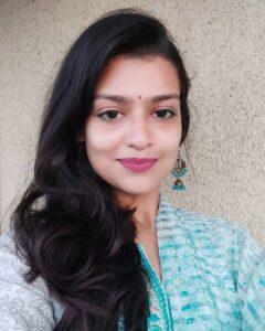 Sharvary Joshi Instagram - Ainvey ❤️

#random #instadaily #selfie #ainvey #indiantraditionalwear #dostkiearring #longearrings #blue #💙 #positivevibes #positiveenergy #instalike #smile #beautifulfeeling #beauty #sweet💋 #❤️