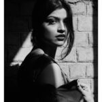 Sharvary Joshi Instagram - “In black and white there are more colors than color photography, because you are not blocked by any colors so you can use your experiences, your knowledge, and your fantasy, to put colors into black and white.” – Anders Petersen ⁣⁣⁣ 👗Dress: @sonalkabra_official ⁣ 📸 &💄: @couture.photography__ for @_couturiere 🖤⁣⁣⁣ 💻 Editing : @sharvaryjoshi 🦋⁣⁣ ⁣⁣⁣ BTS: I tried to feel the essence of another personality which could perhaps reside in me. It turned out to be this. ⁣⁣ #blackandwhite #interpretive #black #white #photography #editing #photoshop #portrait #blackandwhiteportrait #highcontrast #intrinsic #blackandwhitephotography #onceanactoralwaysanactor #fantasy #experience #blackandwhitephotographylovers⁣⁣⁣ #blackandwhitephotoshoot⁣⁣⁣ #model #modelling #contrast #highcontrast #acting #actress #actor #modellife #actorslife🎬 #trueself #blackandwhitequotes #🖤 #⬛ #⬛️⬜️ #⬛️⬜️