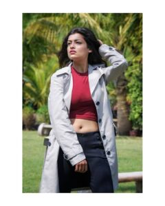 Sharvary Joshi Instagram - "Keep your face to the sun and you will never see the shadows." ~Helen Keller 💐 ⁣⁣
⁣
📸 Photography: ⁣⁣@ap_photoartist

#actress #croptop #maroon #vibrantcolors #colourful #green #trenchcoat #indianbeauty #🇮🇳 #actress🎬 #model #fashiondesigner #modelling #modellinglife #modelposing #browngirl #loosehair #sharvaryjoshi #barodian #photoshootideas #practicesession #📸 #photographyy #beautifulpose #fashionstatement #lightscamerapose #🎭 #🔥🔥 #❤️🖤
