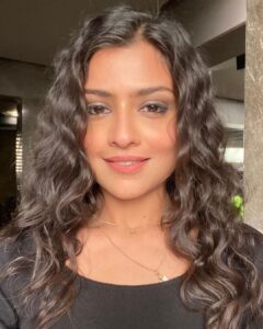 Sharvary Joshi Instagram - #throwback Janvi from Moh Maya Machine 
You can watch it on OHO Gujarati app 

#sharvaryjoshi #actress #actor #actorslife #films #theater #théâtre #acting #filmmaking #filmcommunity  #beautiful #modelling #glam #model #styleinspiration #fashion #pose #glamourmodel #styleblogger #Showbiz #glamour #style
