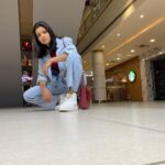 Sharvary Joshi Instagram - Have a nice day yo! 🙌✨ . . . . . . . #sharvaryjoshi #actress #actor #actorslife #films #theater #théâtre #acting #filmmaking #filmcommunity #beautiful #modelling #glam #model #styleinspiration #fashion #pose #glamourmodel #styleblogger #Showbiz #glamour #style