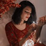 Sharvary Joshi Instagram - May this Festival of Lights fill your life with prosperity, bliss and wisdom. I wish you all a very happy Diwali 🪔✨ #diwali #happydiwali #lakshmipoojan #marathi #marathimulgi #traditional #mobilephotography #festival #festivaloflights #indian #light #happiness #prosperity #bliss #beauty #दिवाली #actor #actress #sharvaryjoshi #actorslife #gujarati