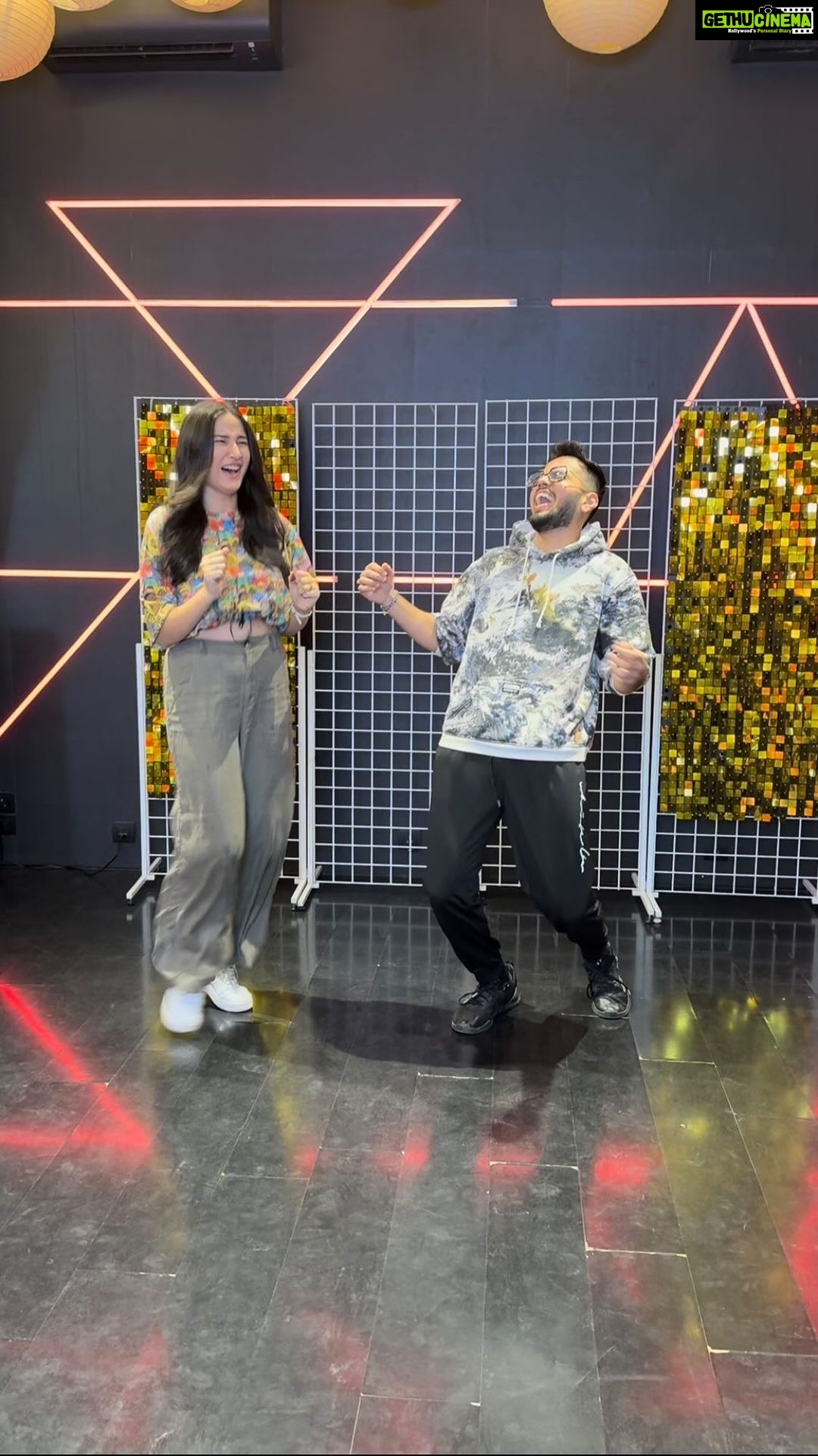 Sheen Dass Instagram - 🎶 Grooving to the beat of Divine with @_gem28 was an absolute blast! 🕺💃 . Massive shoutout to @_gem28 for his new song by G3M which is now available on Spotify and Apple Music - 💯 . Produced by - Uncle Shield Choreographed by- @rehan1_official . . #reels #reelsinstagram #newsong #divine #explore #dance #sheendass Mumbai, Maharashtra