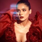 Shehnaaz Kaur Gill Instagram - We literally painted the town RED! @abujanisandeepkhosla 📸 : @priyankknandwana Makeup : @sonicsmakeup Hair : @cheemabaljit2