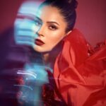 Shehnaaz Kaur Gill Instagram - We literally painted the town RED! @abujanisandeepkhosla 📸 : @priyankknandwana Makeup : @sonicsmakeup Hair : @cheemabaljit2