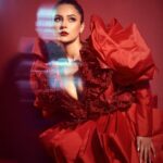 Shehnaaz Kaur Gill Instagram - We literally painted the town RED! @abujanisandeepkhosla 📸 : @priyankknandwana Makeup : @sonicsmakeup Hair : @cheemabaljit2