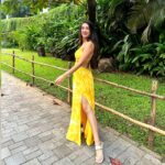 Sherlin Seth Instagram – Goa’23 dump 💛
Ps: gets real-er as you swipe 
@palmorama.goa @w_goa
.
.
.
.
#sherlinseth #beachdress #bikini #viral #explore #bollywood #vacation #goa #food