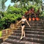 Sherlin Seth Instagram – Goa’23 dump 💛
Ps: gets real-er as you swipe 
@palmorama.goa @w_goa
.
.
.
.
#sherlinseth #beachdress #bikini #viral #explore #bollywood #vacation #goa #food