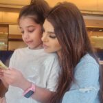 Sherlyn Chopra Instagram - With my (real, genuine) sister, Sharon & my darling niece! ❤️❤️❤️ #sunday #family #love #life #funday