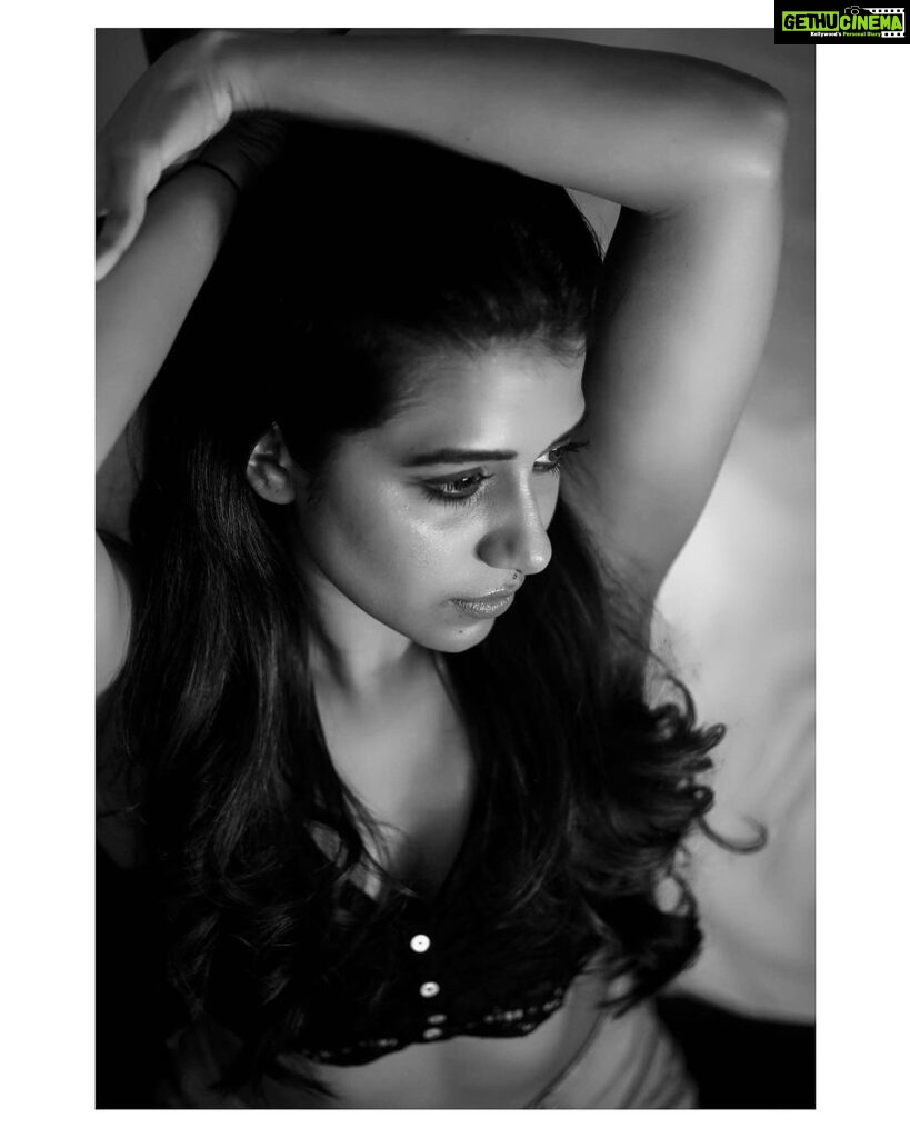 Shilpa Manjunath Instagram - Chasing shadows and light🖤 . 📸 @you_and_i_studios