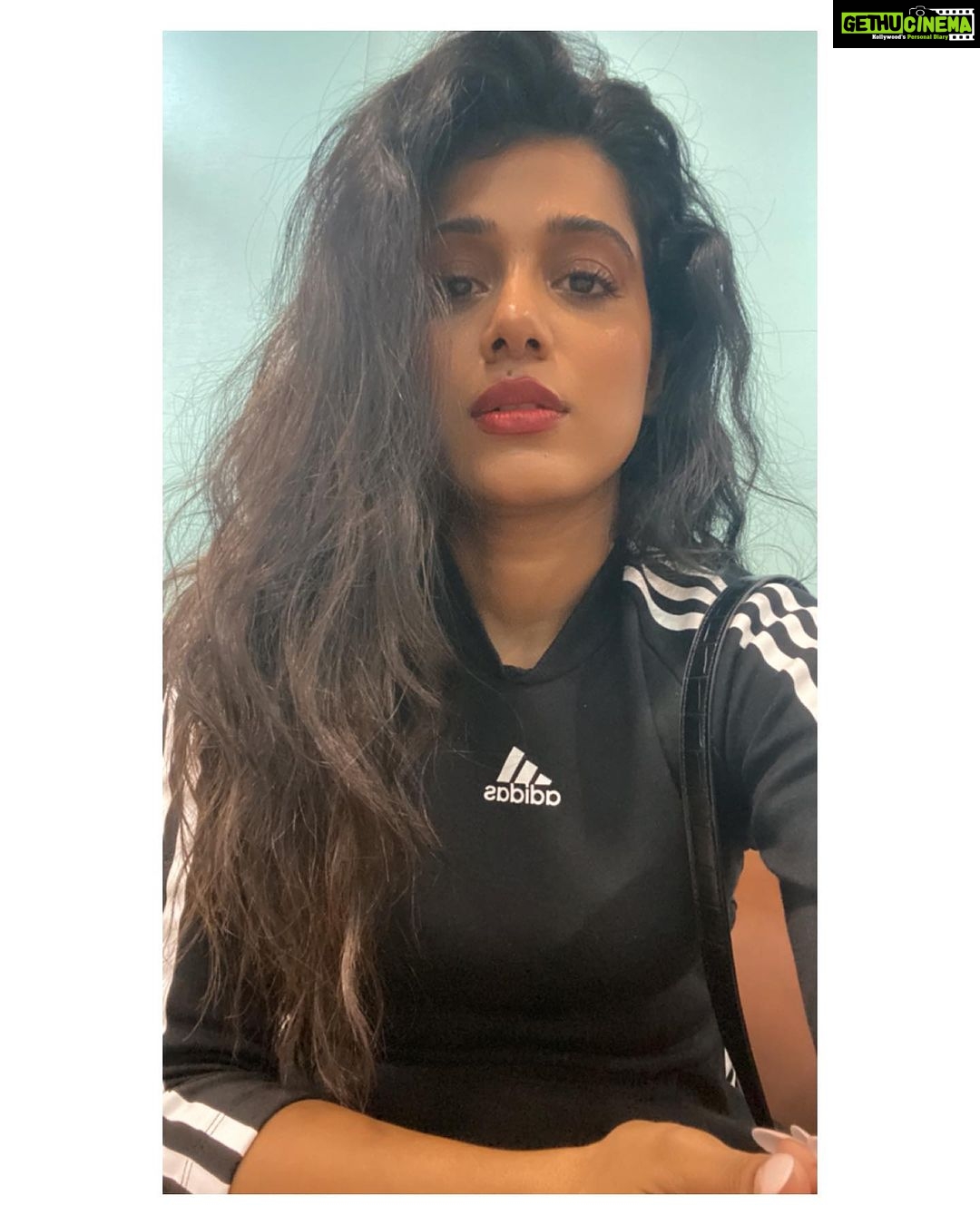 Shilpa Manjunath Instagram - When nothing goes right, go left๐๐