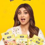 Shilpa Shetty Instagram - Guests ka mat lo load, ghar le aao Talod!🤤 Absolutely delighted to join the @talodfoods family🫶 Being a busy professional and a homemaker myself, I know how important it is to maintain a work-life balance, especially when it comes to attending guests. But, not anymore as Talod solves it for me. Cooking feels effortless with their easy-to-cook, tasty & instant snacks like Khaman, Dhokla, Handwa, Rava Idli, and many other authentic Indian delicacies. Toh aaj se har guest ko kaho #AapneFarmayaHumneBanaya! Looking forward to this tasty trail!🤤 @instaaserve #ad #SwasthRahoMastRaho #TalodFoods #foodie #IndianFood