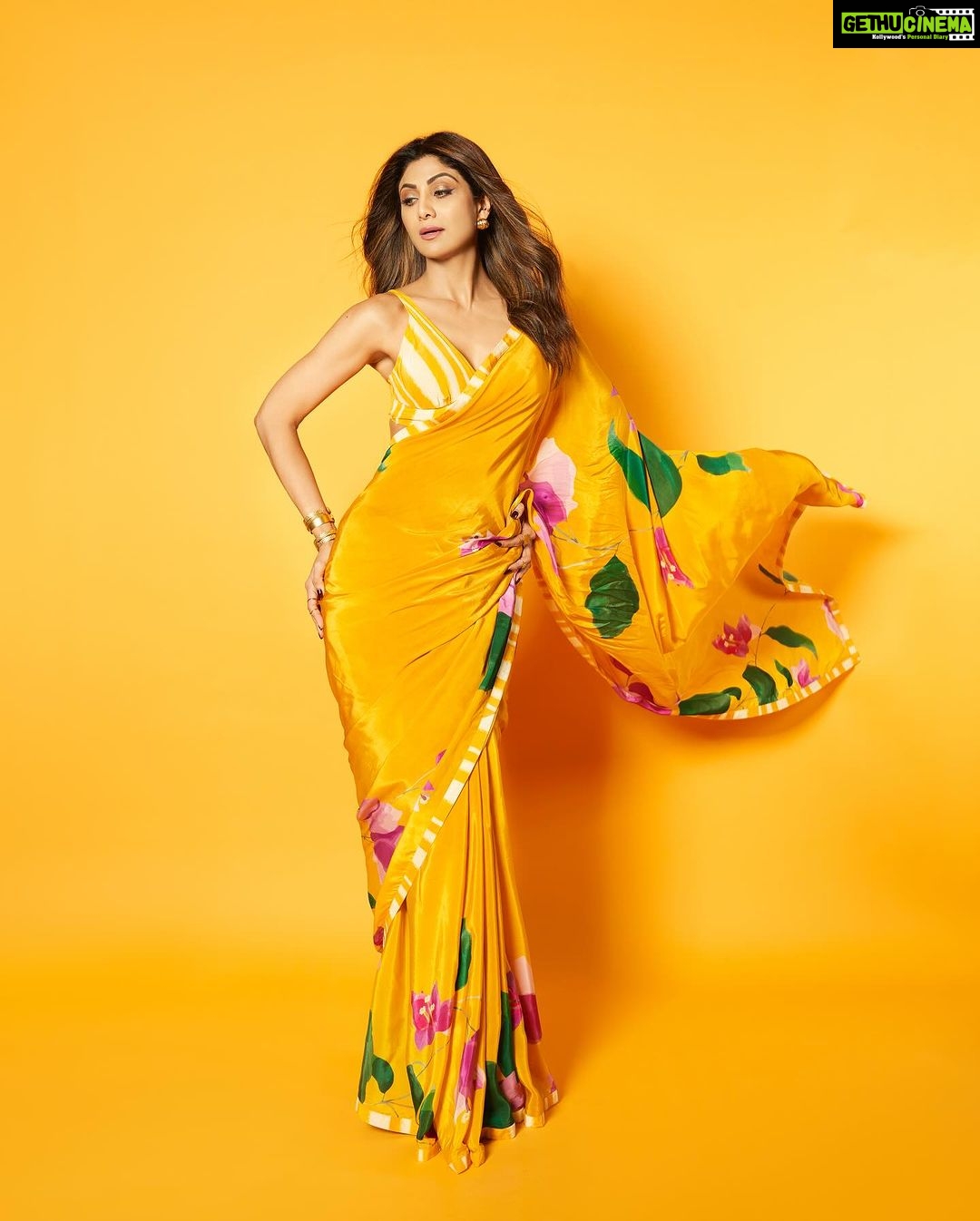Shilpa Shetty Instagram - Eat. Pray. Slay looks. Sleep. Repeat. 🔁😉 Team: Hair: @sheetal_f_khan Makeup: @ajayshelarmakeupartist Managed by: @bethetribe Styled by: @sukritigrover Styling Team: @vanigupta.23 @harshitadaga01 @bitofbash Look 1: Outfit: @ruhrindia Jewellery: @equiivalence @radhikaagrawalstudio @dashia.in @shopziddi Photographed by: @visualaffairs_va Look 2: Outfit: @basilleafworld Jewellery: @houseoftuhina Photographed by: @visualaffairs_va Look 3: Outfit: @sushram_by_sweta Jewellery: @goldenwindow @ishhaara Photographed by: @umedjadeja Look 4: Outfit: @aseemkapoor_official Jewellery: @bblingg_meghana Footwear: @fizzygoblet Photographed by: @umedjadeja Look 5: Outfit: @debyaniandco Jewellery: @anmoljewellers @sanzanyjewels Footwear: @needledust Photographed by: @tejasnerurkarr #Sukhee #promotions #LooksOfTheSeason #lookdump #eventdiaries #fashion #citytours #style #glam #blessed