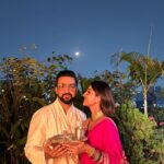 Shilpa Shetty Instagram – 🌙 Chand mera dil ♥️ 🧿 
Only Mine 🤗 @onlyrajkundra 
 
#karvachauth  #love #us
