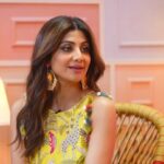 Shilpa Shetty Instagram – Season finale of #DesiVibesWithShehnaazGill with the gorgeous @theshilpashetty out now. 

Will be back with season 2 very soon.

Thank you for supporting us and making season 1 such a success. #ForeverGrateful 🧿