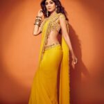 Shilpa Shetty Instagram - Life is short. Keep the pallu long! 😉♥️💎 #LookOfTheDay #ootd #IGT #IndiasGotTalent #sareenotsorry #sarilove