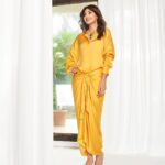 Shilpa Shetty Instagram – Todayโs menu: Serving ๐ต๐ฎ๐๐ด๐ผ ๐ฅ
๐โโโจโบ
Team:
Hair: @sheetal_f_khan
Makeup: @ajayshelarmakeupartist
Managed by: @bethetribe
Styled by: @sukritigrover
Styling Team: @vanigupta.23 @jivikasetpal @harshitadaga01 @bitofbash
Look 1:
Outfit: @stylemati
Jewellery: @silverstreakstore @apalabysumitofficial @koharbykanika @sangeetaboochra
Footwear: @aprajitatoorofficial
Photographed by: @visualaffairs_va
Look 2:
Outfit: @pinkcitybysarika
Jewellery: @silverstreakstore @rubans.in @koharbykanika
Footwear: @fizzygoblet
Photographed by: @visualaffairs_va
Look 3:
Outfit: @vastra_by_ps
Jewellery: @tyaanijewellery @razwada.jewels
Footwear: @aprajitatoorofficial
Photographed by: @kunalgupta91
Look 4:
Outfit: @nouria_by_diptiadvait
Jewellery: @tadaccessories
Photographed by: @visualaffairs_va
Look 5:
Outfit: @faabiianaofficial
Jewellery: @amrapalijewels @anmoljewellers
Footwear: @aprajitatoorofficial
Photographed by: @mohitvaru
Look 6:
Outfit: @mayyurgirotracouture
Jewellery: @tanntrim
#Sukhee #SukheePromotions #LooksOfTheSeason #lookdump #citytours #fashion #style #glam #blessed