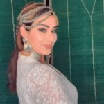 Shilpa Shinde Instagram – ❤️Reels banana bahut mushkil kaam hai🤦🏻‍♀️baap re baap❤️❤️

#reelsinstagram #fun #timpass
 #funtimes  #monday #mondayvibes #apsara #apsaraaali
#shilpashinde #reels #trending #instareels  #entertainment #explorepage  #funnyvideos 
#reelsvideo Juhu, Mumbai