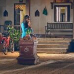 Shilpa Thakre Instagram - मुंबईत येण्याने स्वानंदीसमोर कुठलं नवं वादळ उभं ठाकणार? पाहा 'नवी जन्मेन मी...' मालिका सोम ते शनि संध्याकाळी रात्री ७:३० वाजता फक्त आपल्या आपल्या सन मराठीवर. #NewSerial #NaviJanmenMe #Sunमराठी #SunMarathi #Dashami @shilpa_thakre_official @manirajpawarofficial @rohanatinsta @gandhisakshee_