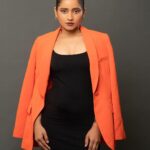 Shilpa Thakre Instagram - Women who hold there Worth Hold the most Power 🔥 📸 : @fashion_btphotography 💄 : @nimi_makeoverr 📌 @jamshedhavewala #shilpathakre #expressionqueen #lady #ladyboss #fire #bold #cute #love #bold #photo #photoshoot #photography #photooftheday #photographer #shoot #shoot #black #instagram #instagood #instadaily #instafashion #instamood #evening #eveningpost