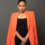 Shilpa Thakre Instagram - Women who hold there Worth Hold the most Power 🔥 📸 : @fashion_btphotography 💄 : @nimi_makeoverr 📌 @jamshedhavewala #shilpathakre #expressionqueen #lady #ladyboss #fire #bold #cute #love #bold #photo #photoshoot #photography #photooftheday #photographer #shoot #shoot #black #instagram #instagood #instadaily #instafashion #instamood #evening #eveningpost