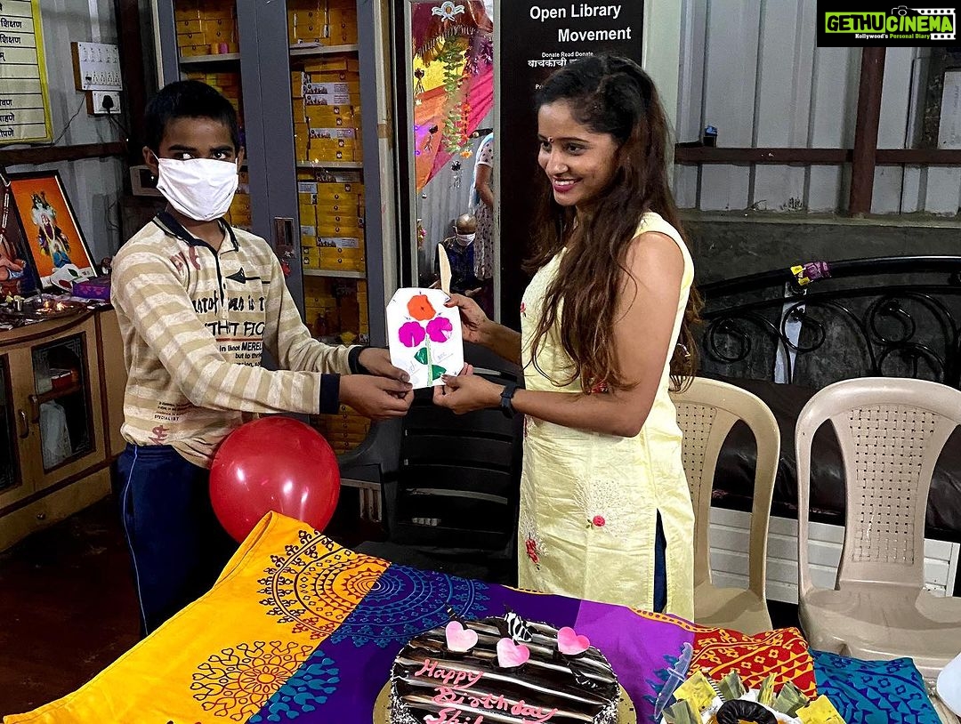 Shilpa Thakre Instagram - I just want to make you happy everyone because you are the reason why I am so happy π you everyone knows How much I love you πβ€οΈ Thank you all of you for your lovely birthday wishes β¨π #shilpathakre #expressionqueen #birthday #birthdaygirl #birthdaywishes #blessed #gratitude #love #loveyouall