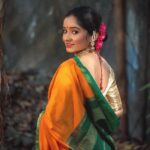 Shilpa Thakre Instagram - तेजाचे प्रतीक असणारा आजचा रंग ' नारंगी'. सन मराठीवरील 'नवी जन्मेन मी...' या नव्या मालिकेतील स्वानंदी म्हणजेच आपली लाडकी शिल्पा ठाकरे लवकरच... येतेय तुमच्या भेटीला. @shilpa_thakre_official #NewSerial #NaviJanmenMe #ComingSoon #Sunमराठी #SunMarathi #सोहळानात्यांचा #SohalaNatyancha #Navratri2023