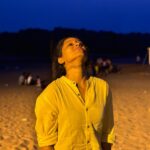 Shilpa Thakre Instagram - Bicho beach ✨🏖️ #shilpathakre #expressionqueen #beach #beauty #beachlife #beachvibes #insta #instagram #instagood #cute #yellow #aksa #aksabeach #mumbai Aksa Beach, Malad