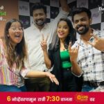 Shilpa Thakre Instagram - ‘नवी जन्मेन मी…’ ची टीम पोहोचली रेडिओ स्टेशन्सना भेट द्यायला नवी मालिका 'नवी जन्मेन मी...' ६ नोव्हेंबरपासून सोम ते शनि दररोज संध्याकाळी ७:३० वाजता फक्त आपल्या आपल्या सन मराठीवर. #NewSerial #NaviJanmenMe #ComingSoon #Sunमराठी #SunMarathi #Dashami