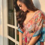 Shiny Doshi Instagram – 🌸🌈💖

Location:- @jadevillaasagao