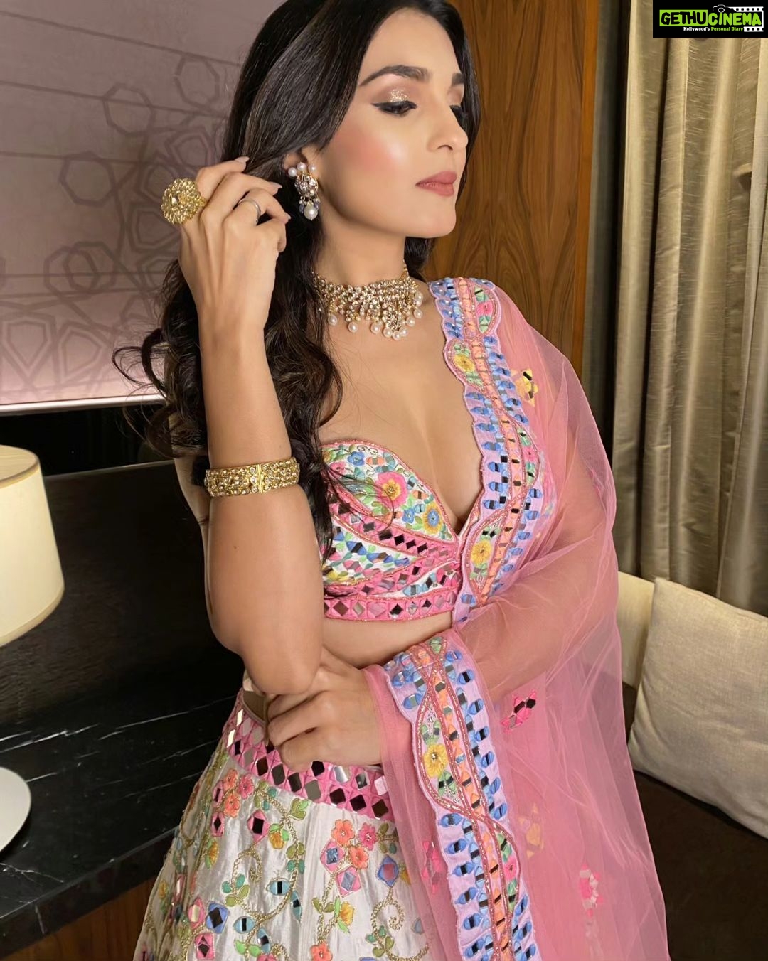 Shiny Doshi Instagram - "Enveloped in the splendor of this exquisite lehenga, feeling the magic of Indian heritage and my own beauty. 💖🌟 #LehengaLove #IndianElegance #FeelingGorgeous #navratriappearance #delhi Outfit: @rajbinderchahalofficial Jewellery: @tyaanijewellery Stylist: @stylebyvanshiika Makeup: @fragrance_makeup_studio Hair: @sonu_koli8489 Delhi